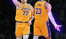 九游平台官网-关于NBA巨星在比赛中绽放：湖人队员以惊人速度取得领先的信息
